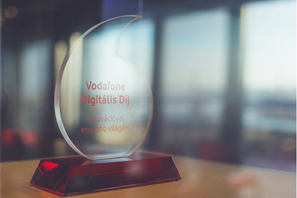 Március 6-ig lehet pályázni a Vodafone Digitális Díjra