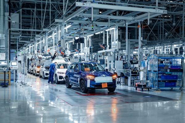 A BMW iX3 sorozatgyártásának előkészítése a tervek szerint halad