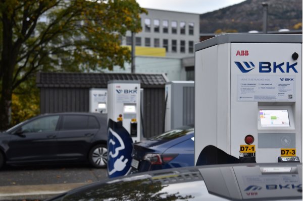 Az ABB ezredik, Norvégiában telepített villámtöltője fontos mérföldkő az e-mobilitás terén