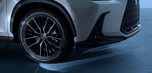 A Lexus új formanyelvének előfutára a vadonatúj Lexus NX