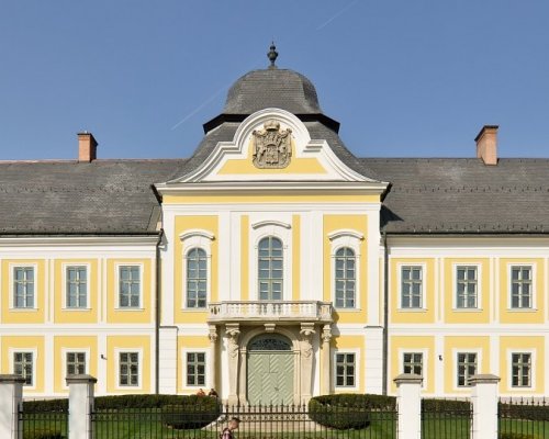 150 év után újra koronázás lesz a Grassalkovich-kastélyban