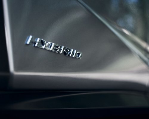 Hibrid eladásaival rekordot döntött Európában a Toyota és a Lexus