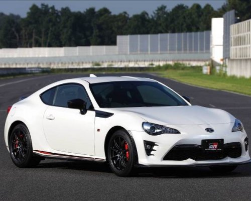 Sportos GR modellváltozatokat kínál Japánban a Toyota