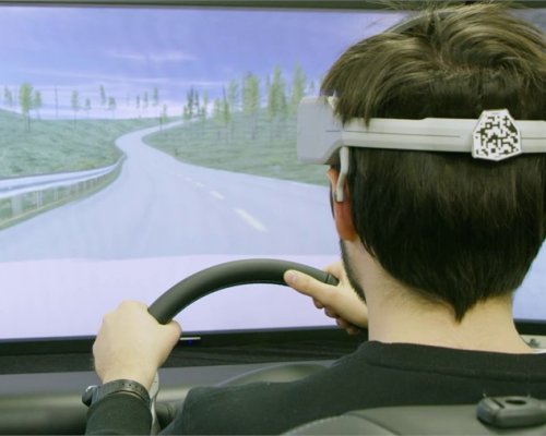Az emberi agyat a járművel összekapcsoló Nissan technológia új irányt ad a vezetés jövőjének