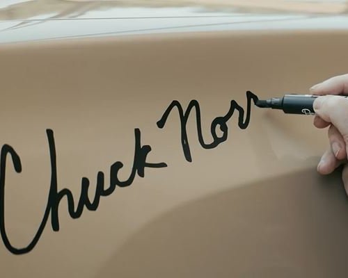A Toyota kemény, mint Chuck Norris